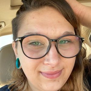 Meet your Posher, Tabitha